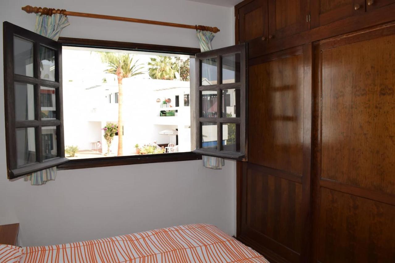Apartamento Reni Tias Luaran gambar