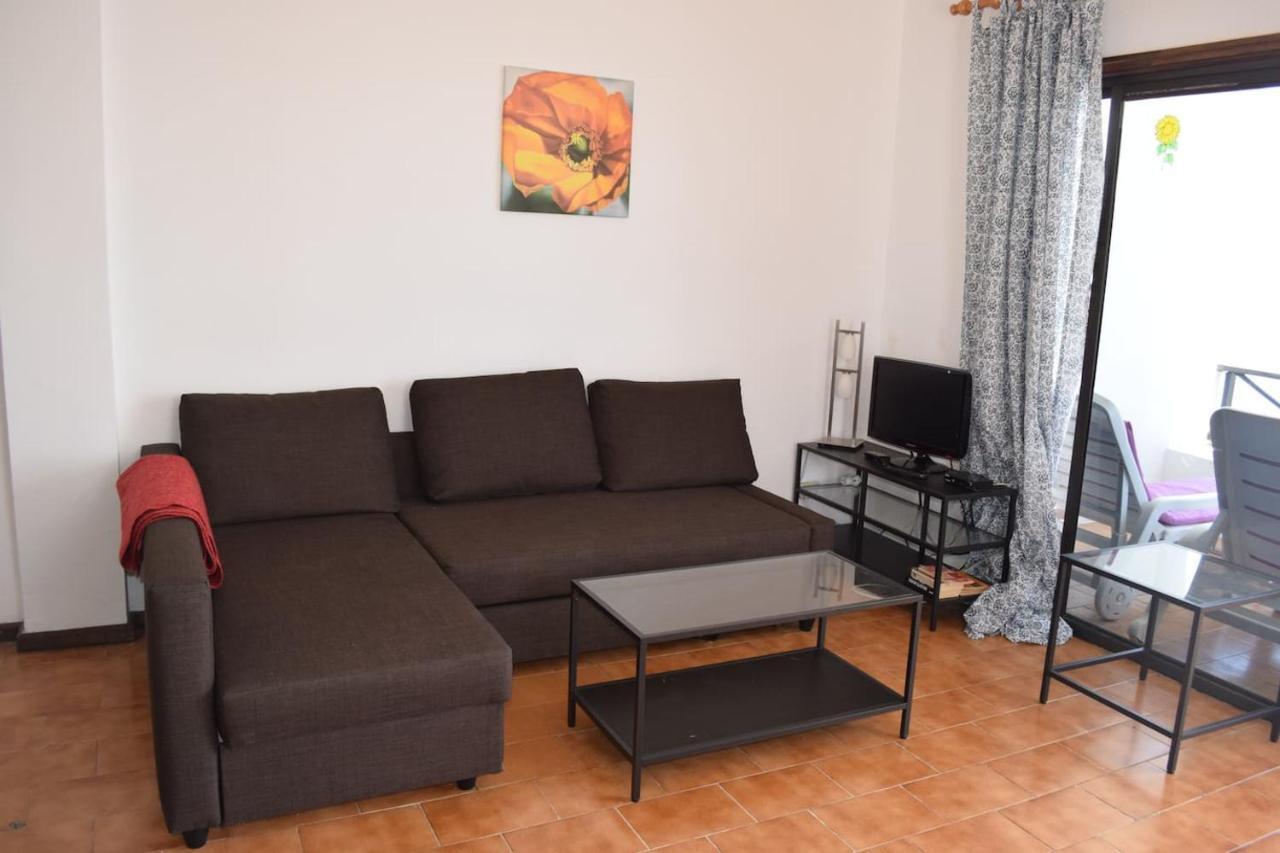 Apartamento Reni Tias Luaran gambar