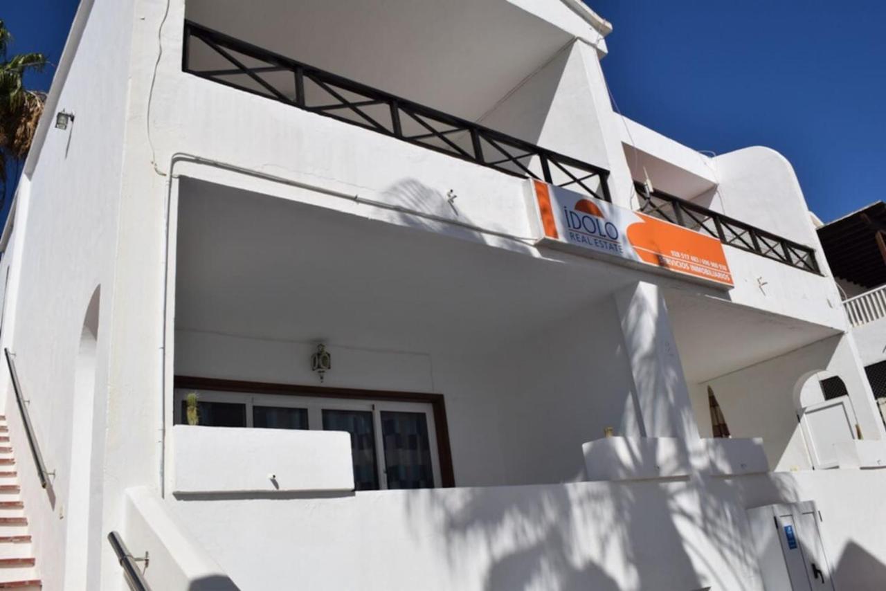 Apartamento Reni Tias Luaran gambar