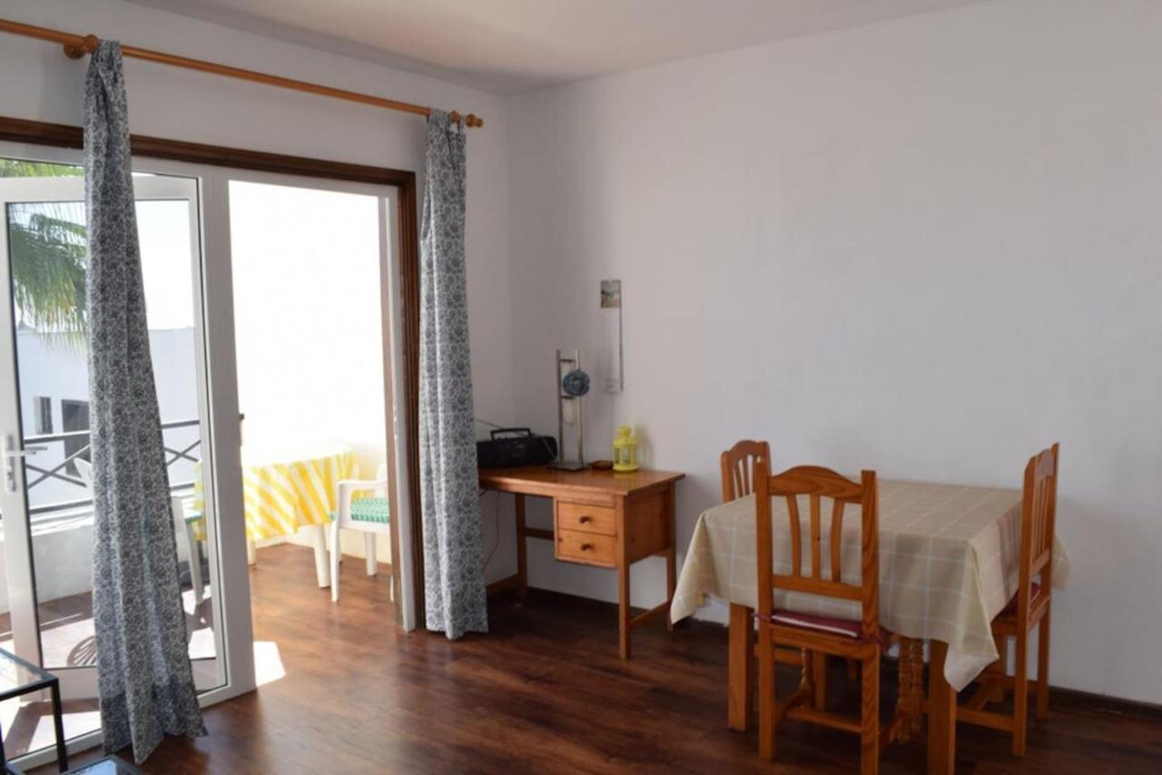 Apartamento Reni Tias Luaran gambar