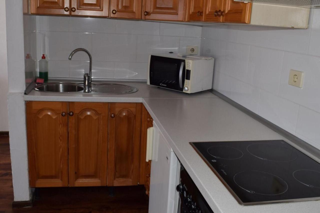Apartamento Reni Tias Luaran gambar