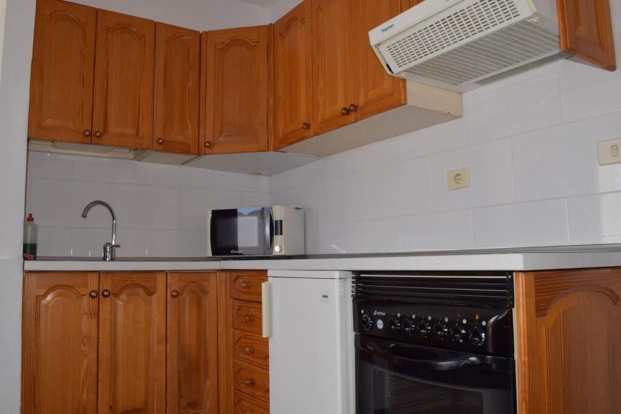 Apartamento Reni Tias Luaran gambar