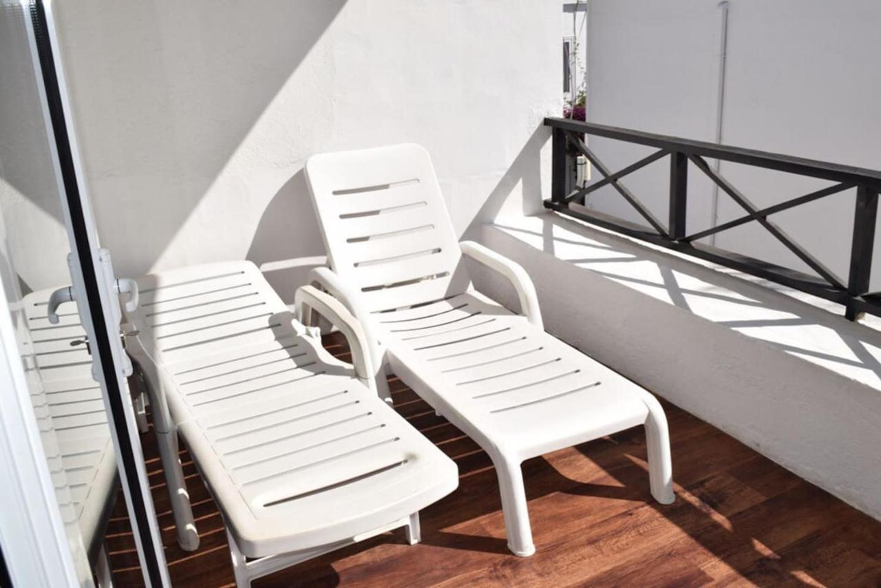 Apartamento Reni Tias Luaran gambar