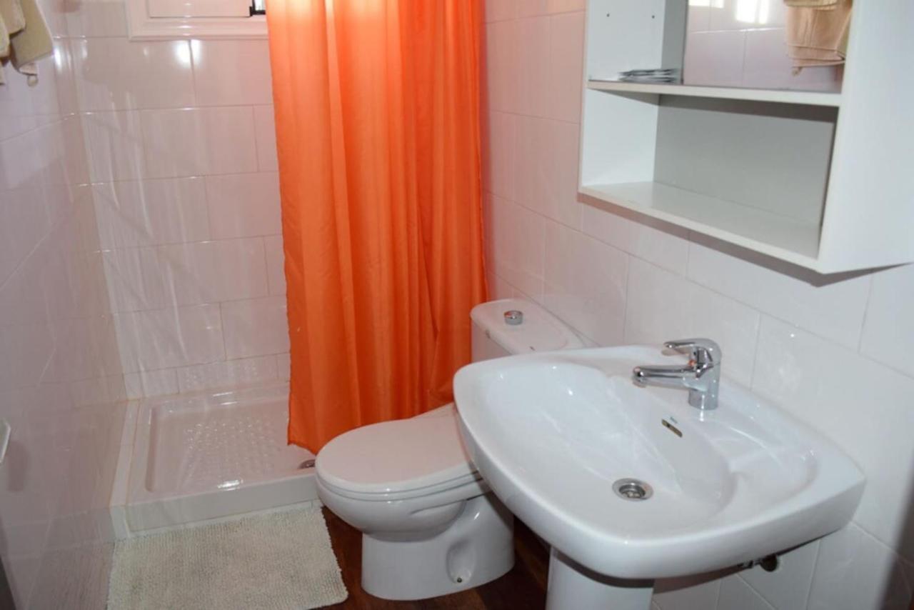 Apartamento Reni Tias Luaran gambar