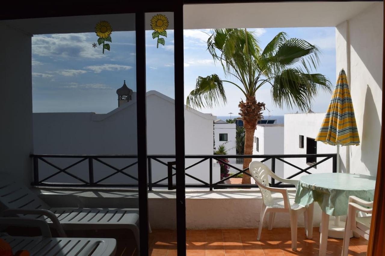 Apartamento Reni Tias Luaran gambar
