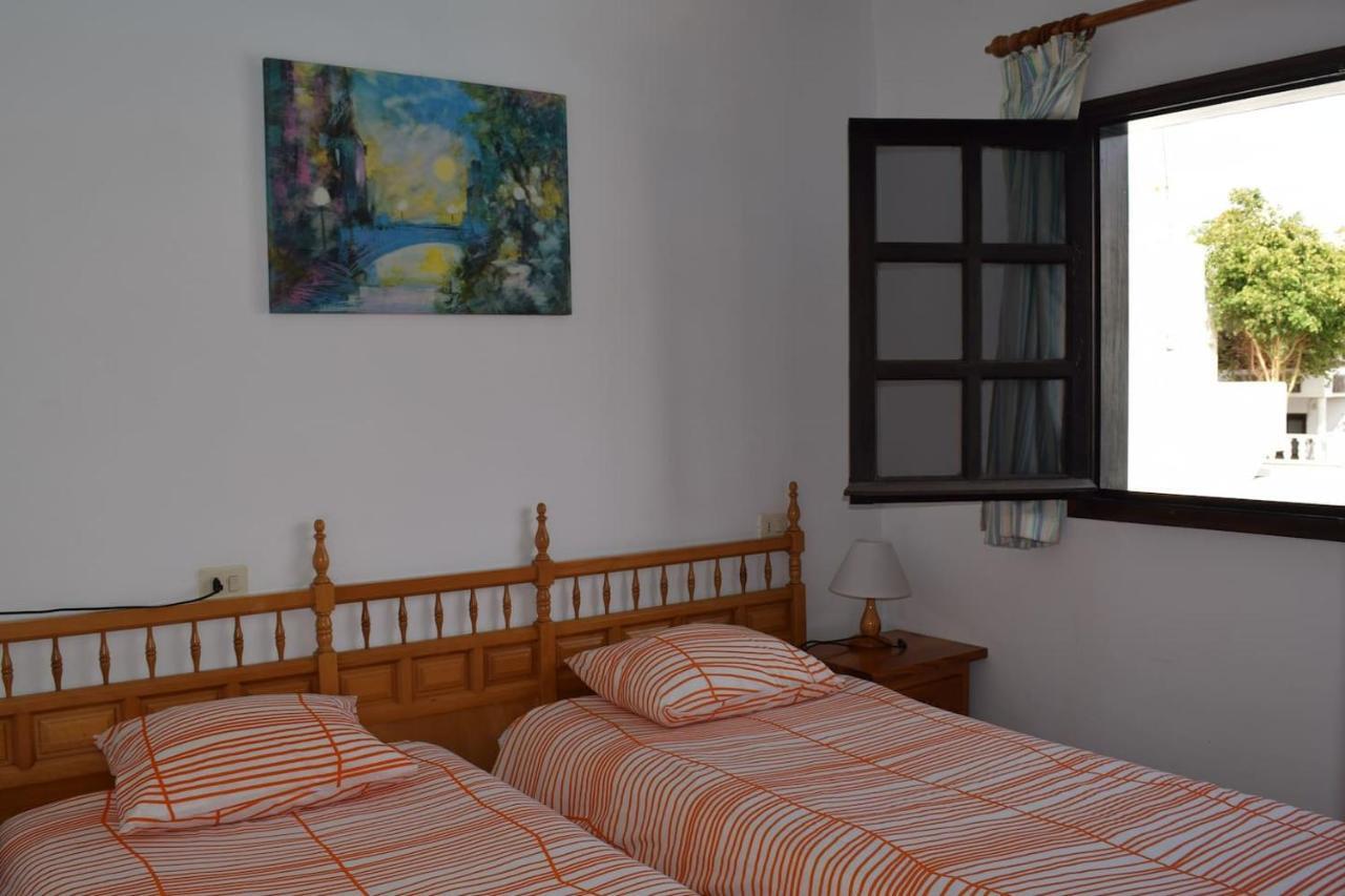 Apartamento Reni Tias Luaran gambar