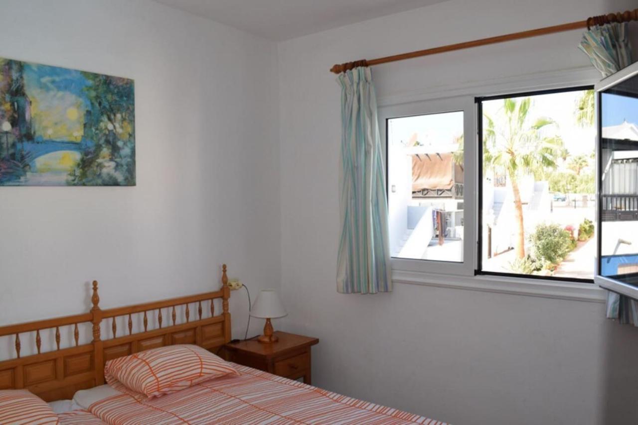 Apartamento Reni Tias Luaran gambar